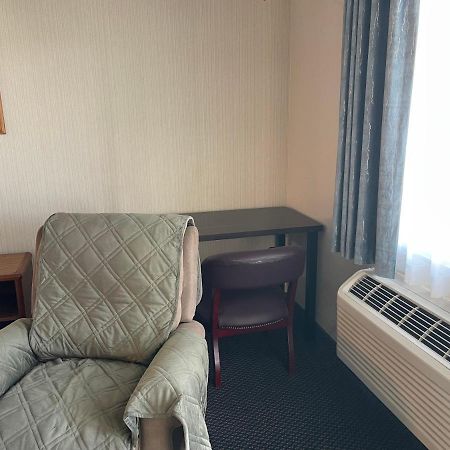 Landmark Inn Osawatomie ภายนอก รูปภาพ