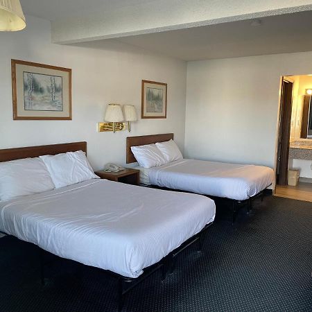 Landmark Inn Osawatomie ภายนอก รูปภาพ