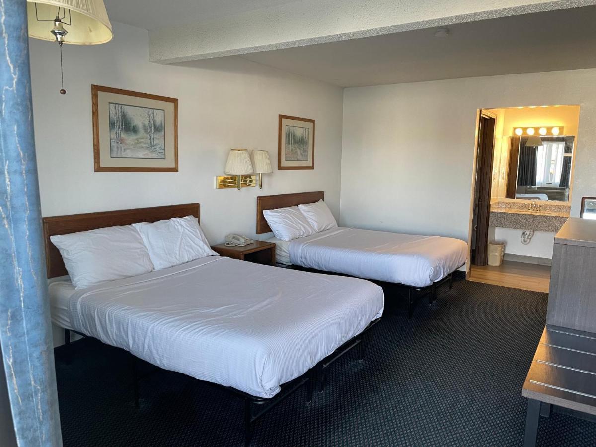 Landmark Inn Osawatomie ภายนอก รูปภาพ