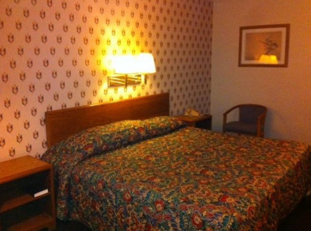 Landmark Inn Osawatomie ภายนอก รูปภาพ